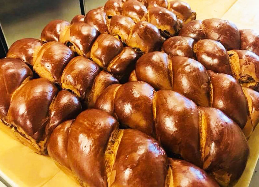 Cozonacii cu nucă au sosit la PETRU